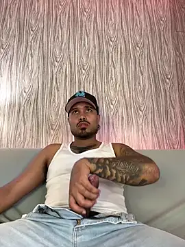 Snapshot of PapiStan chatting on 12-21-25, 01:18 PapiStan online show from 12-21-25, 01:18