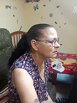 Snapshot of katrina_perez chatting on 09-16-25, 03:57 katrina perez online show from 09-16-25, 03:57