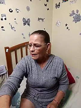 Snapshot of katrina_perez chatting on 10-18-25, 10:10 katrina perez online show from 10-18-25, 10:10