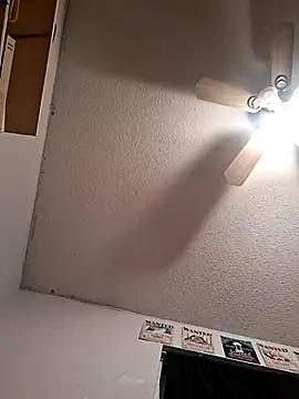 Snapshot of moasslicker chatting on 11-27-25, 07:43 moasslicker online show from 11-27-25, 07:43