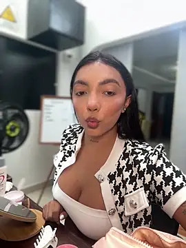 Snapshot of ImAshley1 chatting on 09-20-25, 01:56 ImAshley1 online show from 09-20-25, 01:56