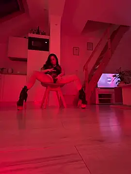 MoonlitLust online show from 03-17-26, 08:23