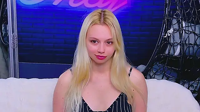 AlessiaCroft online show from 05-12-26, 03:58