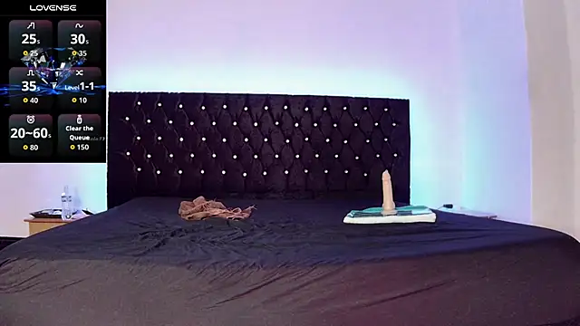 TSLeaMarie online show from 11-22-25, 05:23