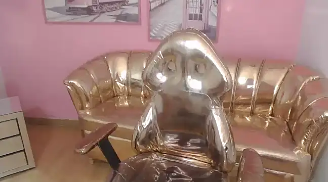 clementine t online show from 03-22-25, 03:42