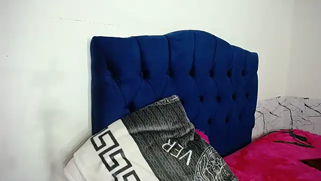 Snapshot of karolay_su chatting on 09-26-25, 03:32 karolay su online show from 09-26-25, 03:32