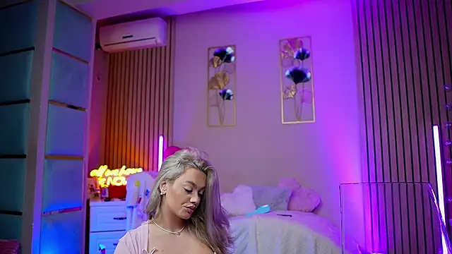 SabrinaJade online show from 02-10-26, 05:33