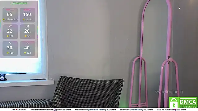 Snapshot of sweetuniporn chatting on 09-25-25, 10:19 sweetuniporn online show from 09-25-25, 10:19