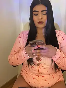 Snapshot of Kariina__69 chatting on 07-23-26, 05:44 Kariina 69 online show from 07-23-26, 05:44