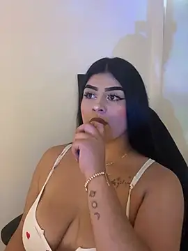 Snapshot of Kariina__69 chatting on 07-27-26, 08:05 Kariina 69 online show from 07-27-26, 08:05