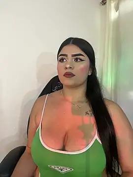 Snapshot of Kariina__69 chatting on 08-01-26, 05:01 Kariina 69 online show from 08-01-26, 05:01