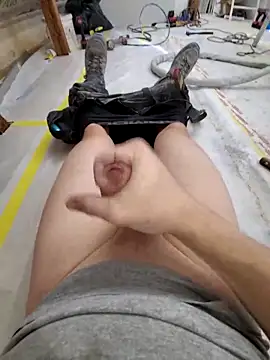 Snapshot of geilerschwanz556r7 chatting on 02-13-26, 08:32 geilerschwanz556r7 online show from 02-13-26, 08:32