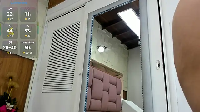 sophiaarenas online show from 11-16-25, 12:00