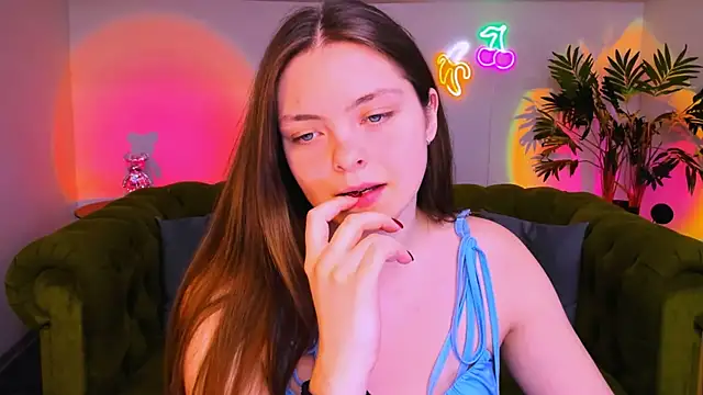 Snapshot of marshmallowee chatting on 11-17-25, 01:28 marshmallowee online show from 11-17-25, 01:28