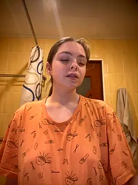 Snapshot of marshmallowee chatting on 01-06-26, 03:16 marshmallowee online show from 01-06-26, 03:16