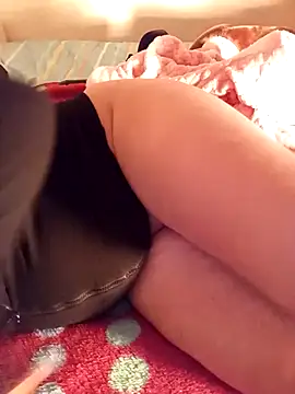 Snapshot of charam-38 chatting on 12-16-25, 02:38 charam-38 online show from 12-16-25, 02:38