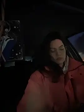 Snapshot of MeekyRich chatting on 01-07-26, 02:03 MeekyRich online show from 01-07-26, 02:03