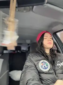 Snapshot of MeekyRich chatting on 02-12-26, 03:34 MeekyRich online show from 02-12-26, 03:34