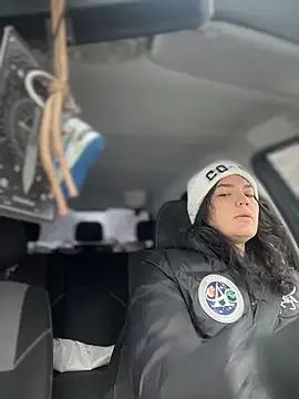 Snapshot of MeekyRich chatting on 03-09-26, 04:27 MeekyRich online show from 03-09-26, 04:27