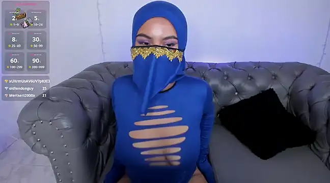 Snapshot of kylie_soraya chatting on 03-23-25, 12:04 kylie soraya online show from 03-23-25, 12:04