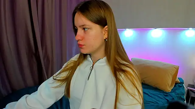 Candy Cansew online show from 09-14-25, 12:10