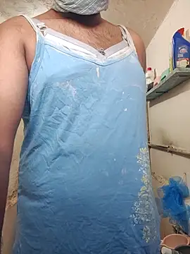 Snapshot of Brown69_guy chatting on 11-21-25, 05:06 Brown69 guy online show from 11-21-25, 05:06