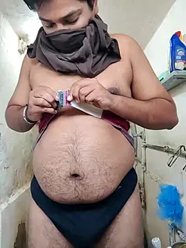 Snapshot of Brown69_guy chatting on 12-21-25, 06:20 Brown69 guy online show from 12-21-25, 06:20