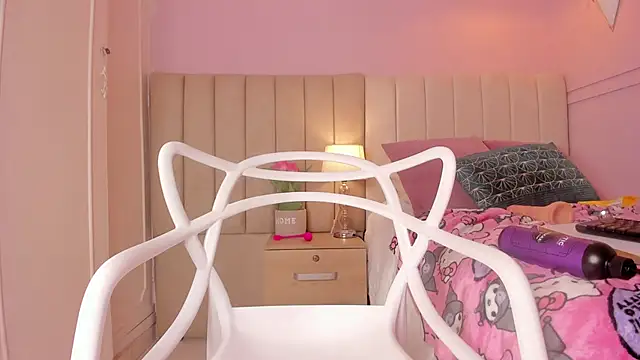  lucia 18 online show from 11-14-25, 06:45