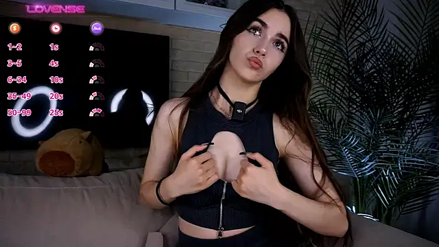 Snapshot of CupSizeGirl chatting on 09-13-25, 04:18 CupSizeGirl online show from 09-13-25, 04:18