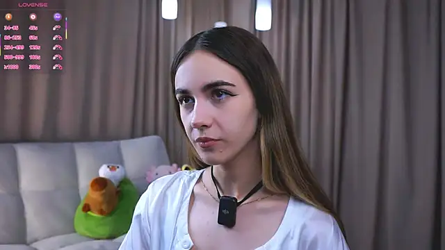 Snapshot of CupSizeGirl chatting on 09-27-25, 04:23 CupSizeGirl online show from 09-27-25, 04:23