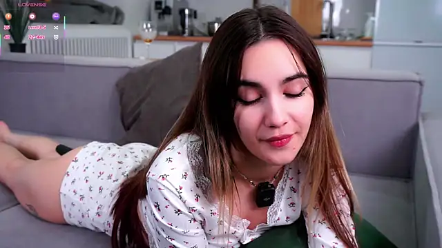 Snapshot of CupSizeGirl chatting on 11-24-25, 01:22 CupSizeGirl online show from 11-24-25, 01:22