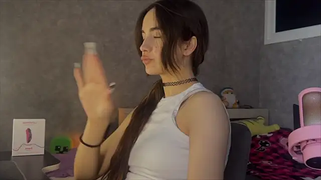 Snapshot of CupSizeGirl chatting on 02-20-26, 05:15 CupSizeGirl online show from 02-20-26, 05:15