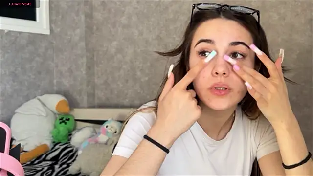 Snapshot of CupSizeGirl chatting on 04-01-26, 09:10 CupSizeGirl online show from 04-01-26, 09:10