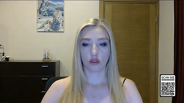 Snapshot of Wild_Silk_Desire chatting on 10-25-25, 02:35 Wild Silk Desire online show from 10-25-25, 02:35