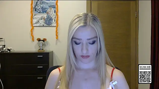 Snapshot of Wild_Silk_Desire chatting on 11-01-25, 03:36 Wild Silk Desire online show from 11-01-25, 03:36