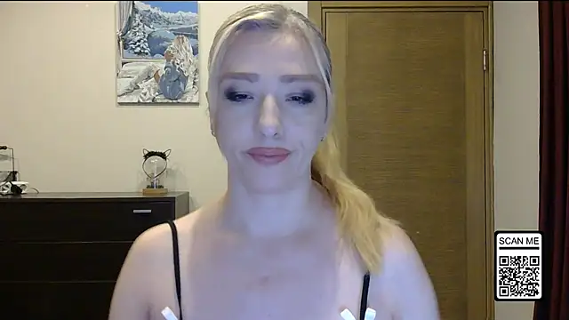 Snapshot of Wild_Silk_Desire chatting on 11-08-25, 02:39 Wild Silk Desire online show from 11-08-25, 02:39