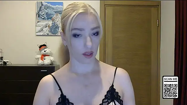 Snapshot of Wild_Silk_Desire chatting on 11-15-25, 02:35 Wild Silk Desire online show from 11-15-25, 02:35