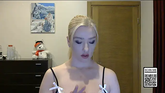 Snapshot of Wild_Silk_Desire chatting on 11-23-25, 02:28 Wild Silk Desire online show from 11-23-25, 02:28