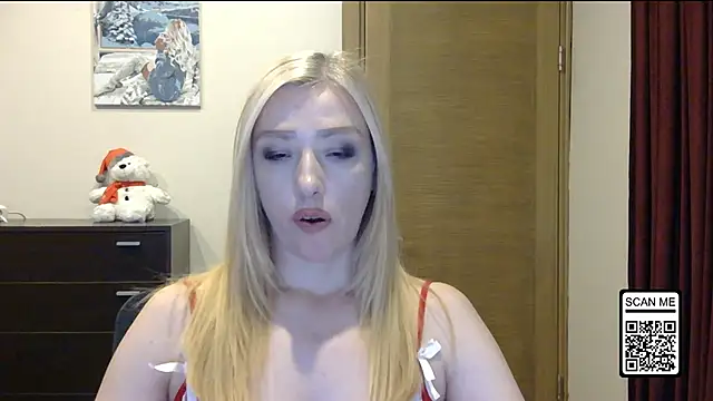 Snapshot of Wild_Silk_Desire chatting on 12-13-25, 07:53 Wild Silk Desire online show from 12-13-25, 07:53