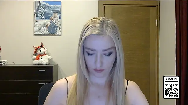 Snapshot of Wild_Silk_Desire chatting on 12-14-25, 03:17 Wild Silk Desire online show from 12-14-25, 03:17