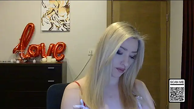 Snapshot of Wild_Silk_Desire chatting on 02-27-26, 03:12 Wild Silk Desire online show from 02-27-26, 03:12