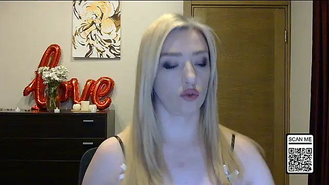 Snapshot of Wild_Silk_Desire chatting on 02-28-26, 03:57 Wild Silk Desire online show from 02-28-26, 03:57