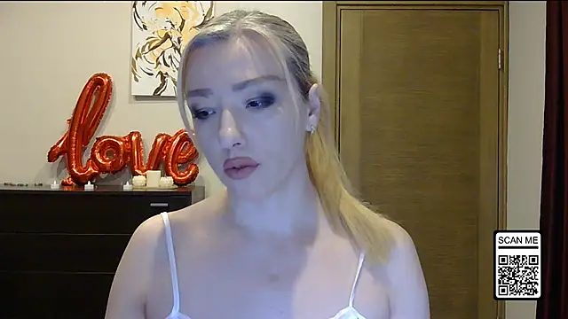 Snapshot of Wild_Silk_Desire chatting on 03-03-26, 05:08 Wild Silk Desire online show from 03-03-26, 05:08