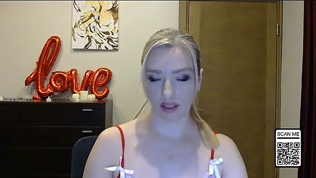 Snapshot of Wild_Silk_Desire chatting on 03-04-26, 05:19 Wild Silk Desire online show from 03-04-26, 05:19