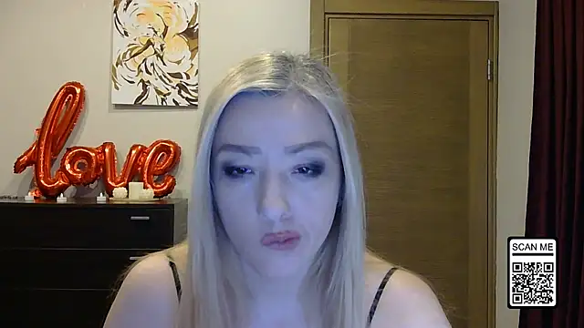 Snapshot of Wild_Silk_Desire chatting on 03-07-26, 04:15 Wild Silk Desire online show from 03-07-26, 04:15