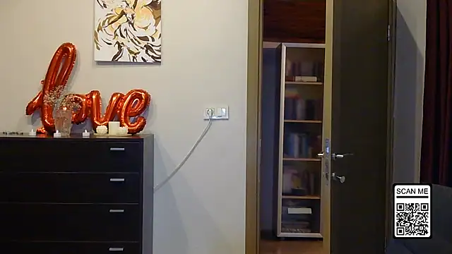 Snapshot of Wild_Silk_Desire chatting on 03-08-26, 04:55 Wild Silk Desire online show from 03-08-26, 04:55