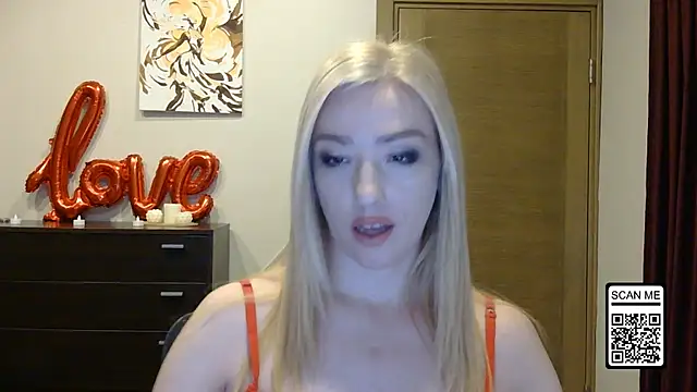 Snapshot of Wild_Silk_Desire chatting on 03-15-26, 04:46 Wild Silk Desire online show from 03-15-26, 04:46