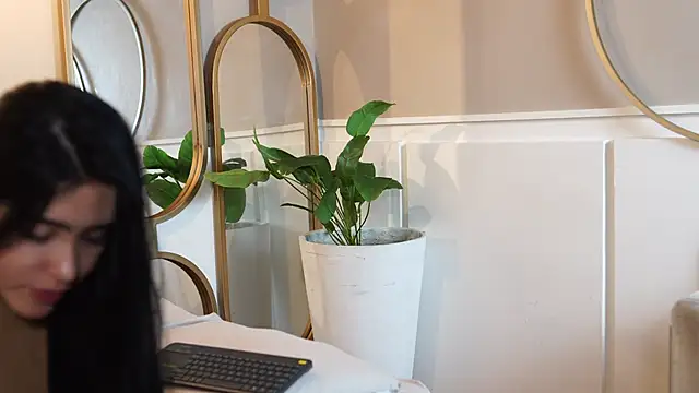 Snapshot of Susan_wall chatting on 09-19-25, 01:12 Susan wall online show from 09-19-25, 01:12