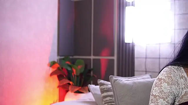 Snapshot of Susan_wall chatting on 10-08-25, 12:14 Susan wall online show from 10-08-25, 12:14