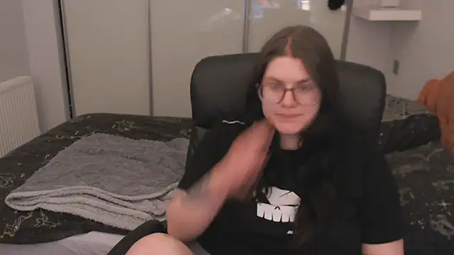 Snapshot of GothSuccubusBabe chatting on 02-19-26, 08:38 GothSuccubusBabe online show from 02-19-26, 08:38